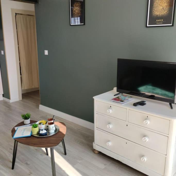Appartement Verdoyant Au Bord Du Lac Leman Entre Evian Et Thonon Dans Une Villa Publier Dış mekan fotoğraf