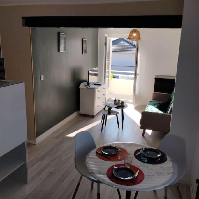 Appartement Verdoyant Au Bord Du Lac Leman Entre Evian Et Thonon Dans Une Villa Publier Dış mekan fotoğraf